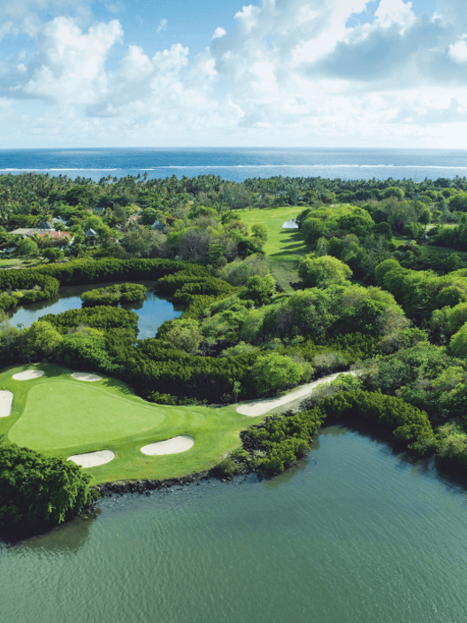 Practice Putting in Paradise